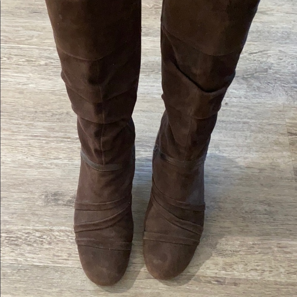 Suede scrunch boots